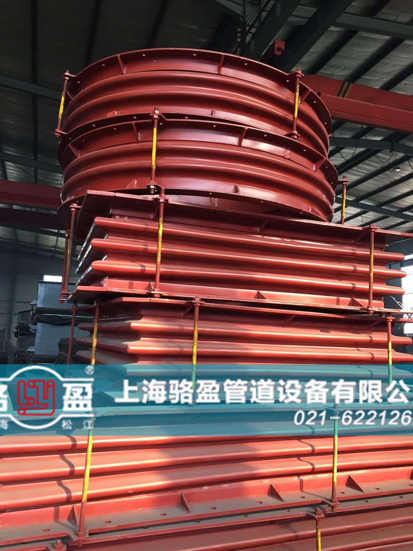 多種型號的非金屬<a href=http://www.spwdmcgy.com.cn target=_blank class=infotextkey>補償器</a>發(fā)貨現(xiàn)場